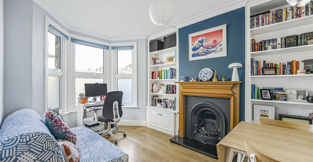2 bedroom house for sale in Greenhithe | Robinson Jackson
