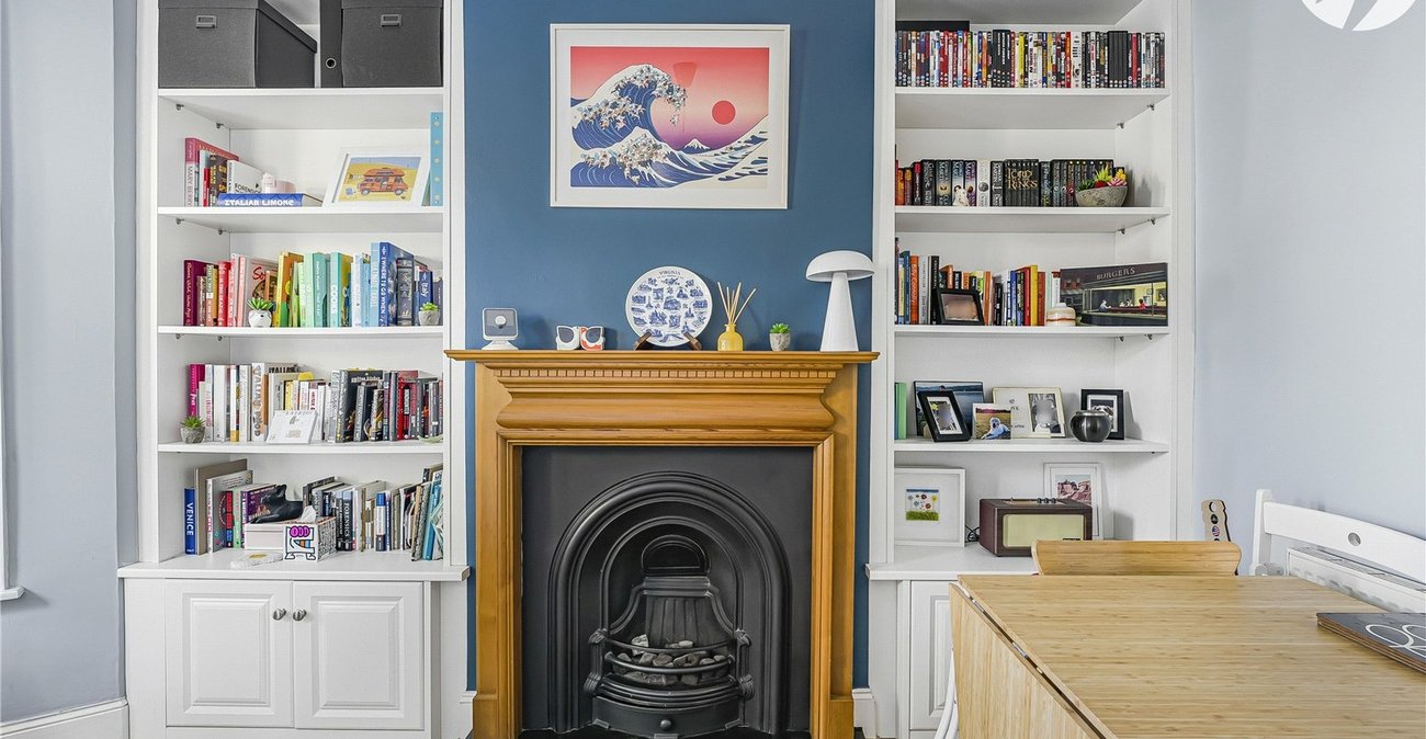 2 bedroom house for sale in Greenhithe | Robinson Jackson