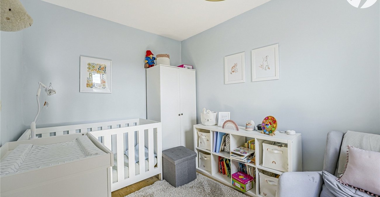 2 bedroom house for sale in Greenhithe | Robinson Jackson