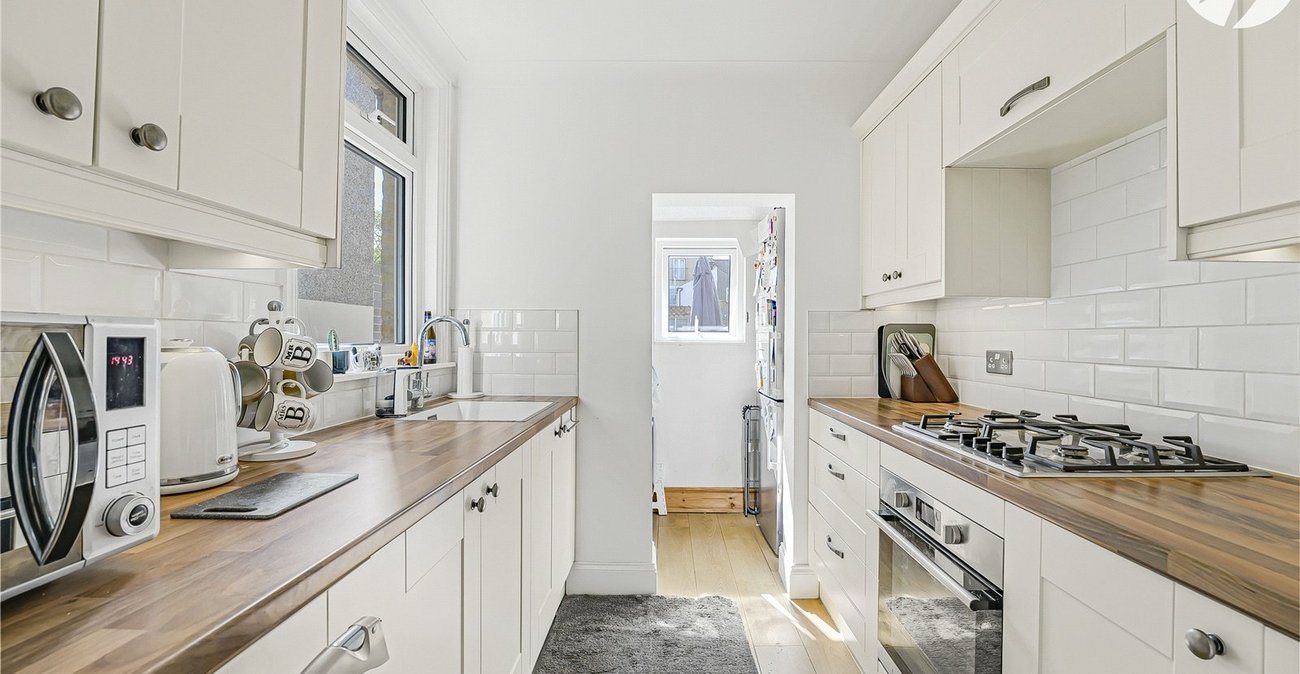 2 bedroom house for sale in Greenhithe | Robinson Jackson