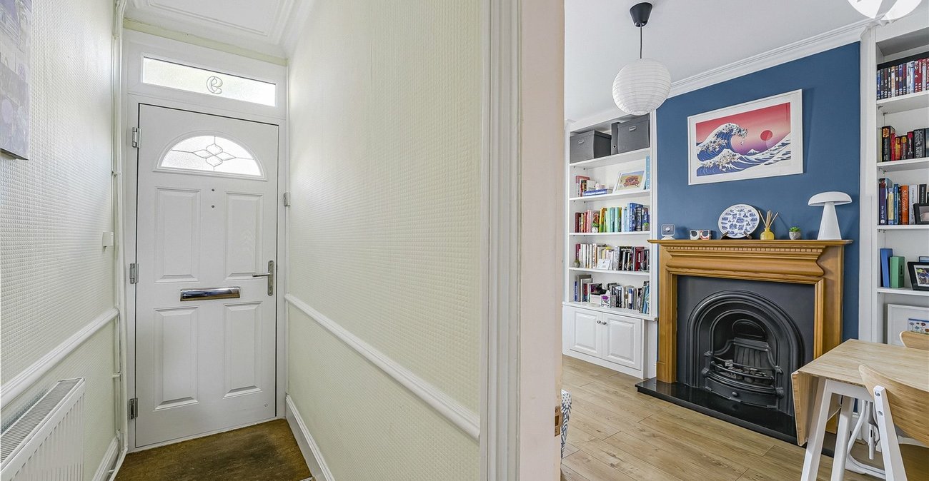 2 bedroom house for sale in Greenhithe | Robinson Jackson