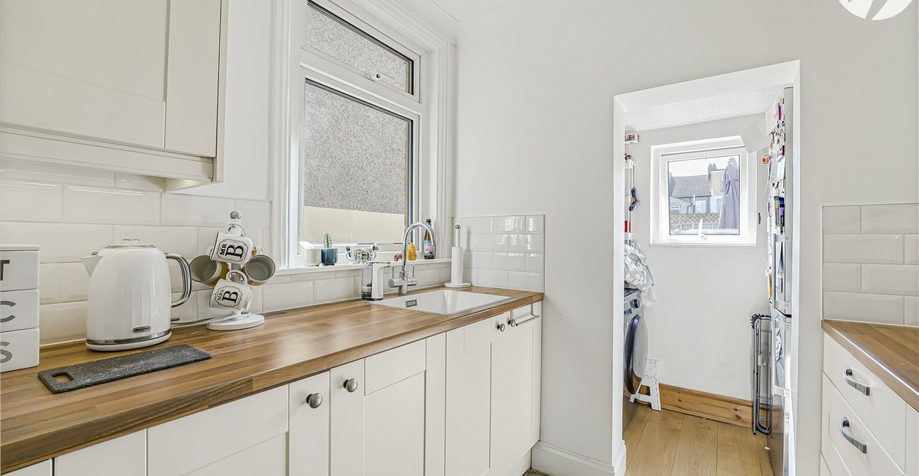 2 bedroom house for sale in Greenhithe | Robinson Jackson