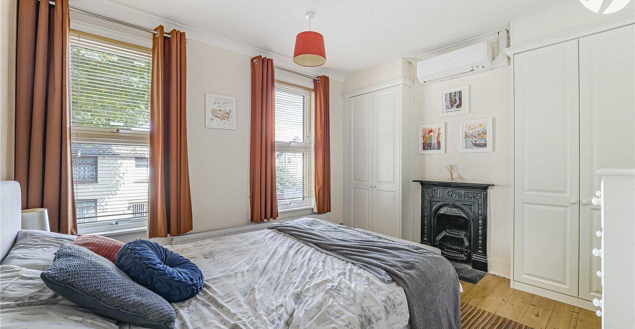 2 bedroom house for sale in Greenhithe | Robinson Jackson