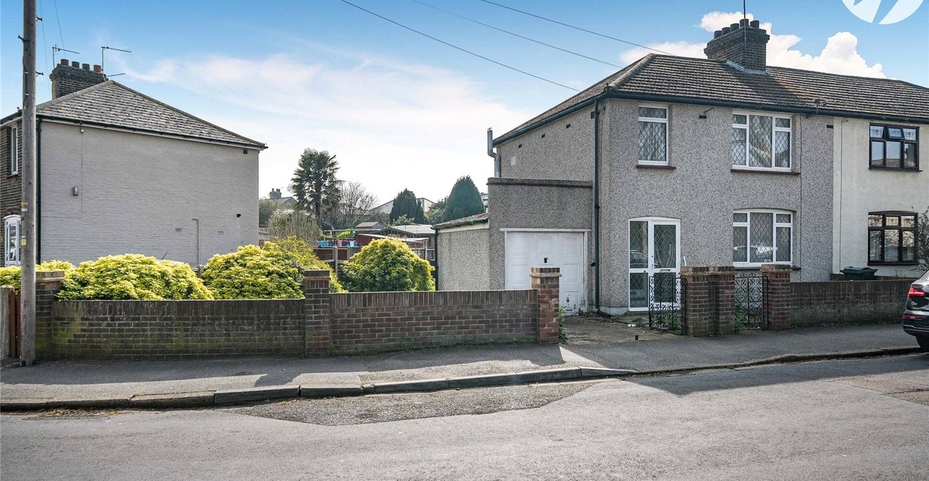 3 bedroom house for sale in Greenhithe | Robinson Jackson