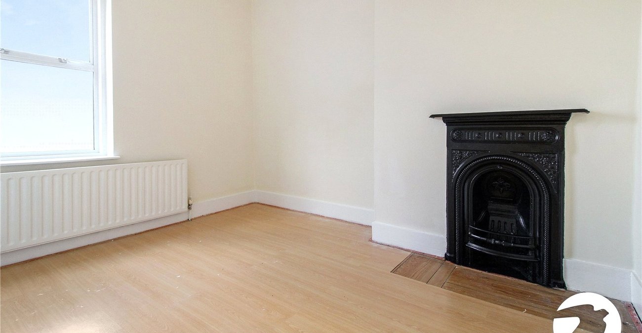 2 bedroom house for sale in Northfleet | Robinson Michael & Jackson