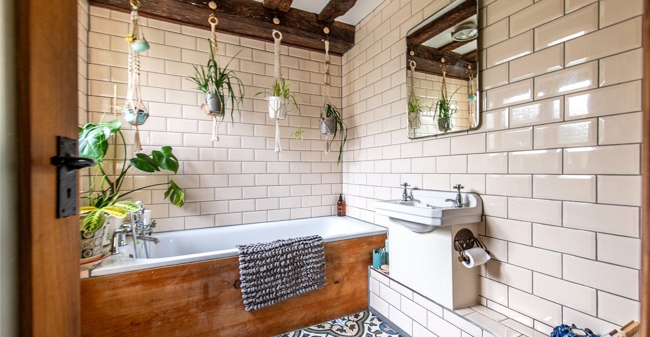 3 bedroom house for sale in Harrietsham | Robinson Michael & Jackson