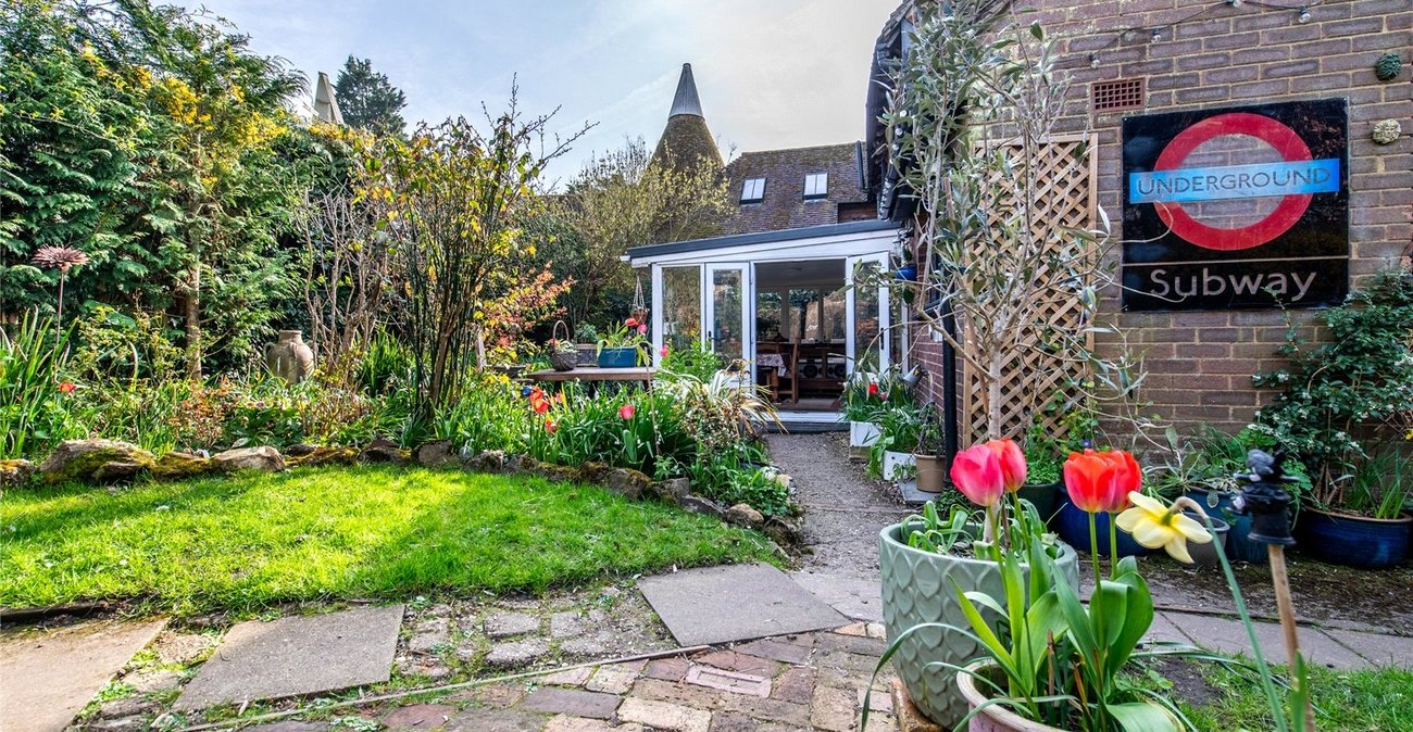 3 bedroom house for sale in Harrietsham | Robinson Michael & Jackson