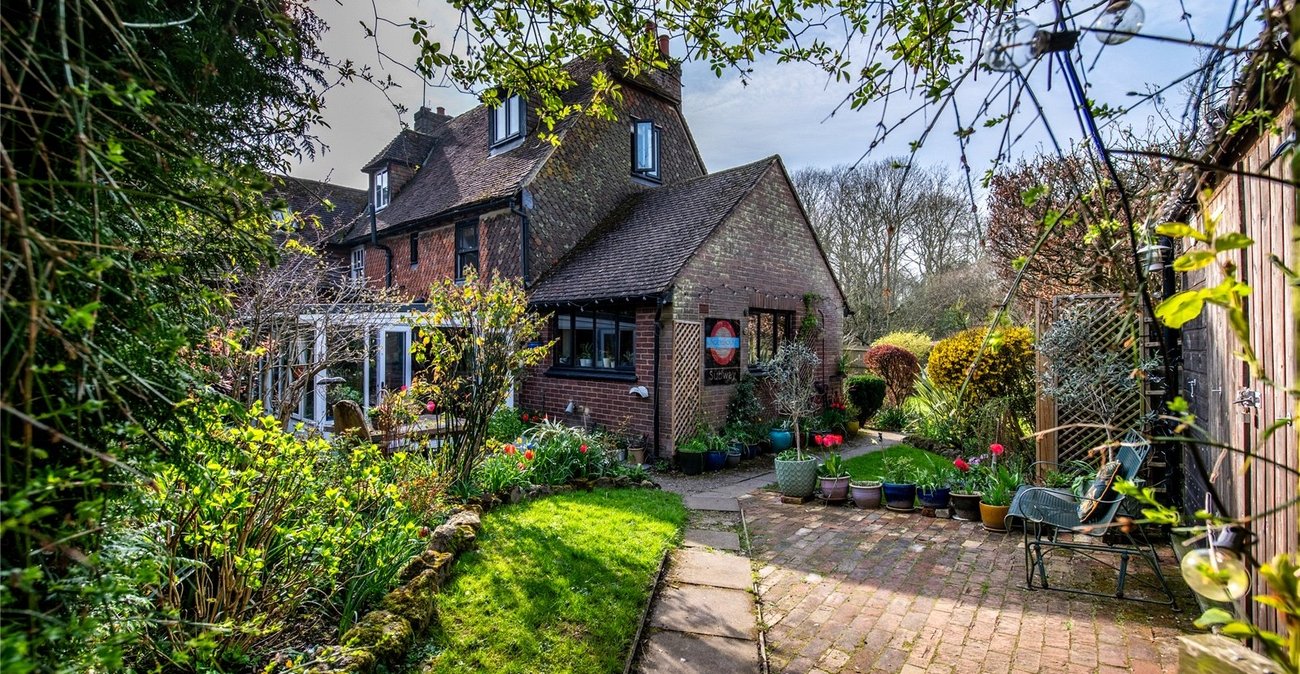 3 bedroom house for sale in Harrietsham | Robinson Michael & Jackson