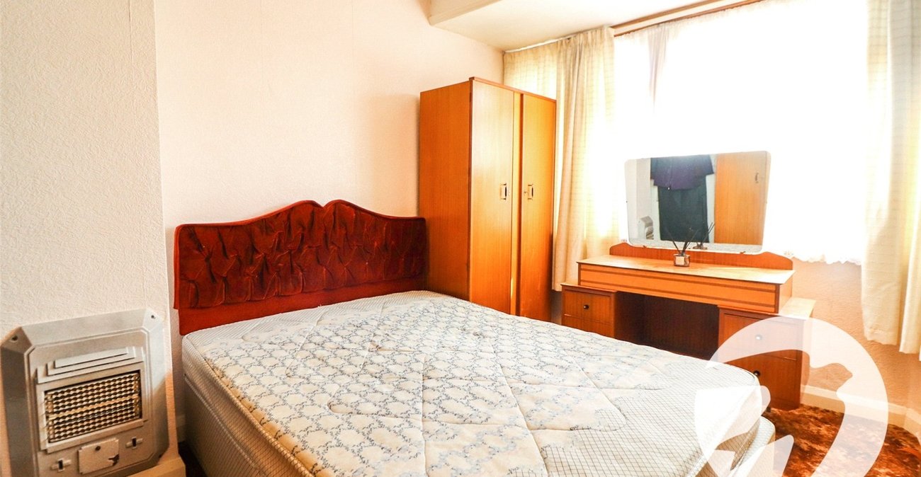 2 bedroom house for sale in Barnehurst | Robinson Jackson