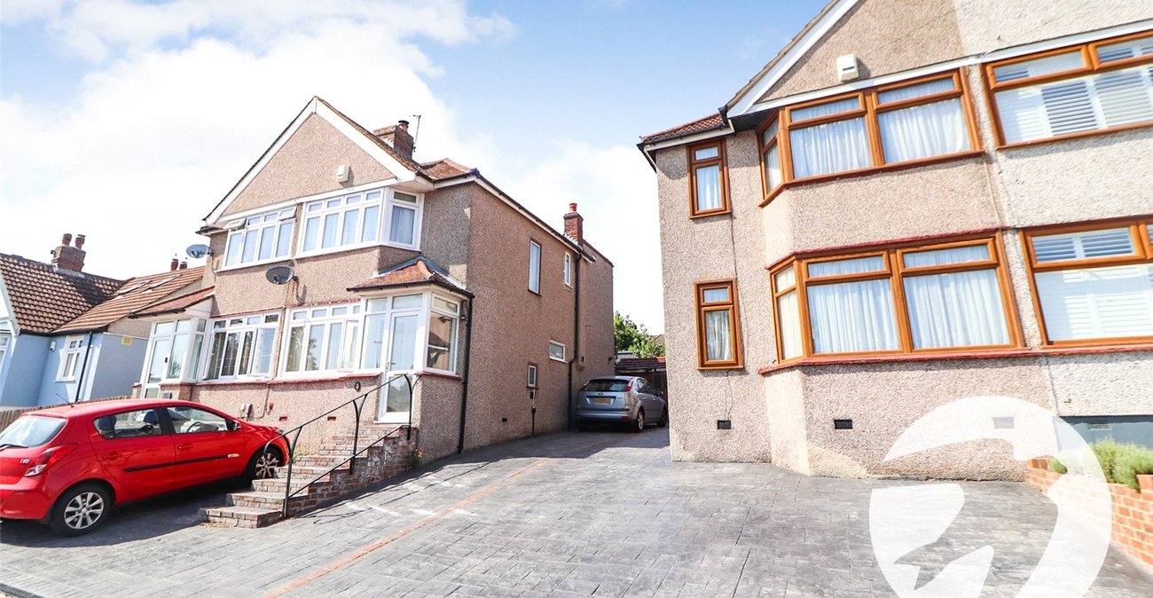 2 bedroom house for sale in Barnehurst | Robinson Jackson