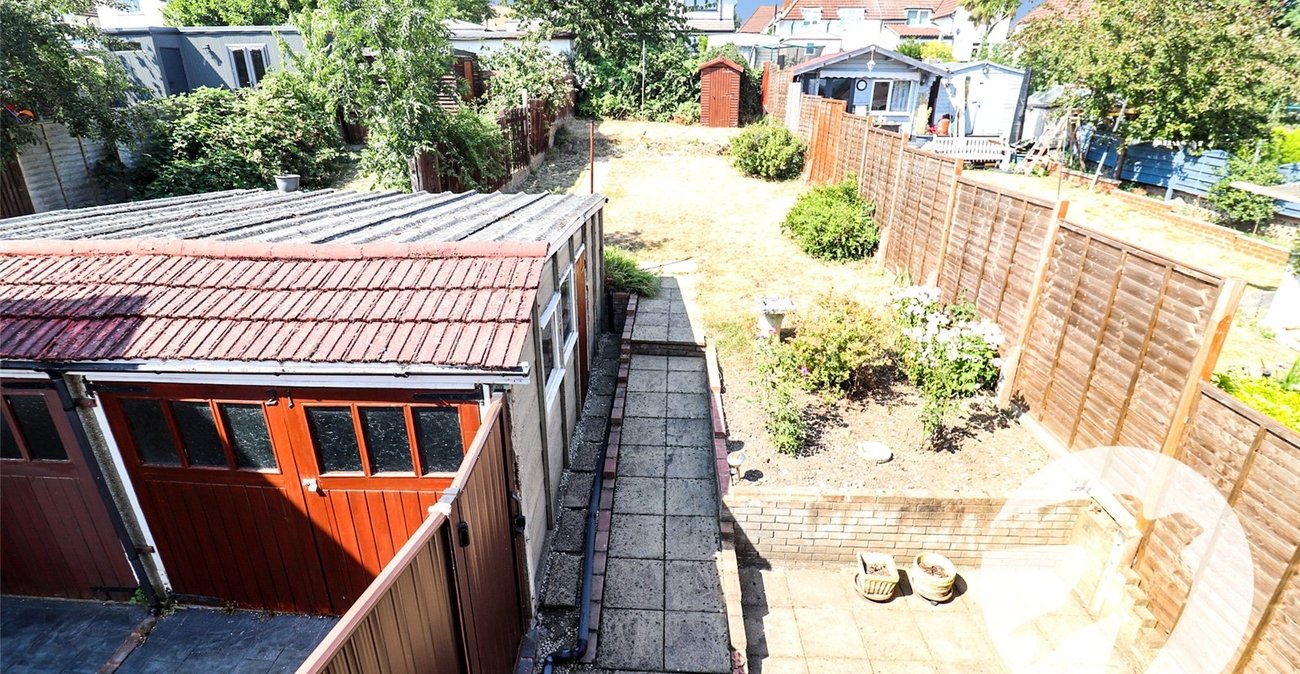 2 bedroom house for sale in Barnehurst | Robinson Jackson