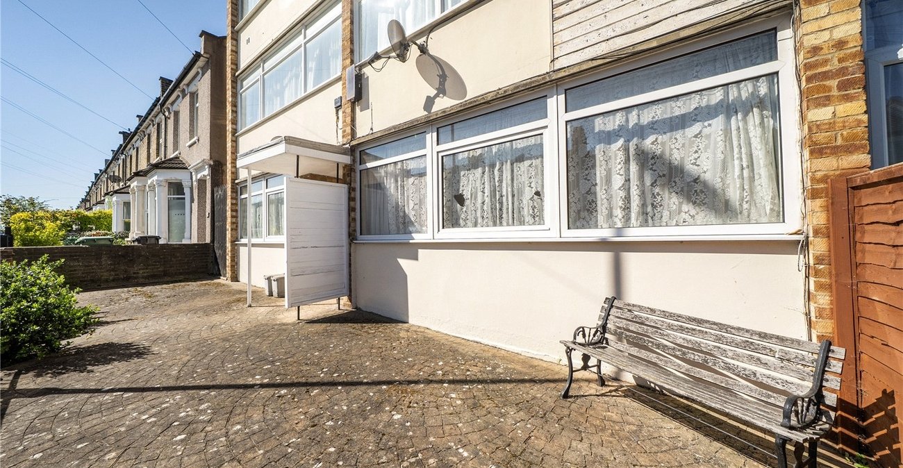 2 bedroom property for sale in Sydenham | Robinson Jackson