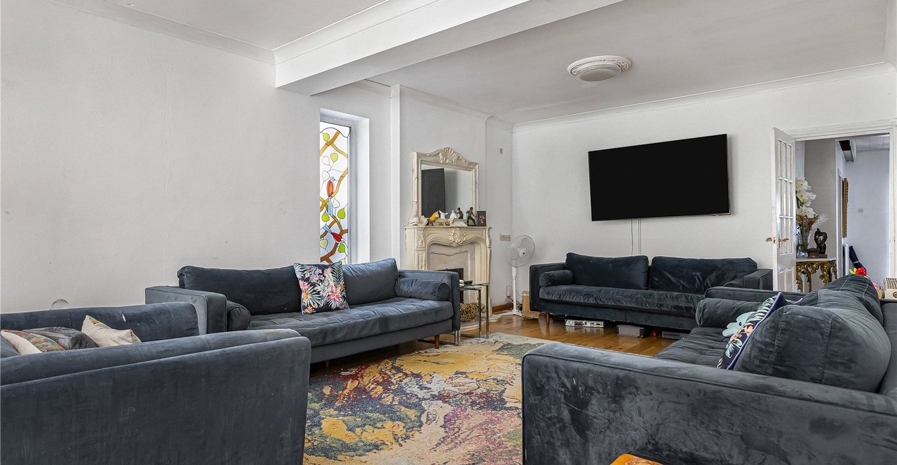 6 bedroom house for sale in Wigmore | Robinson Michael & Jackson