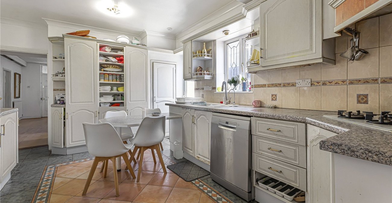6 bedroom house for sale in Wigmore | Robinson Michael & Jackson