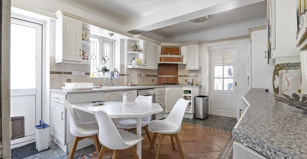 6 bedroom house for sale in Wigmore | Robinson Michael & Jackson