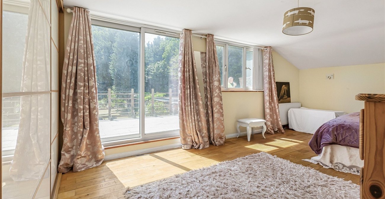 6 bedroom house for sale in Wigmore | Robinson Michael & Jackson
