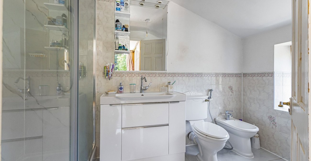 6 bedroom house for sale in Wigmore | Robinson Michael & Jackson