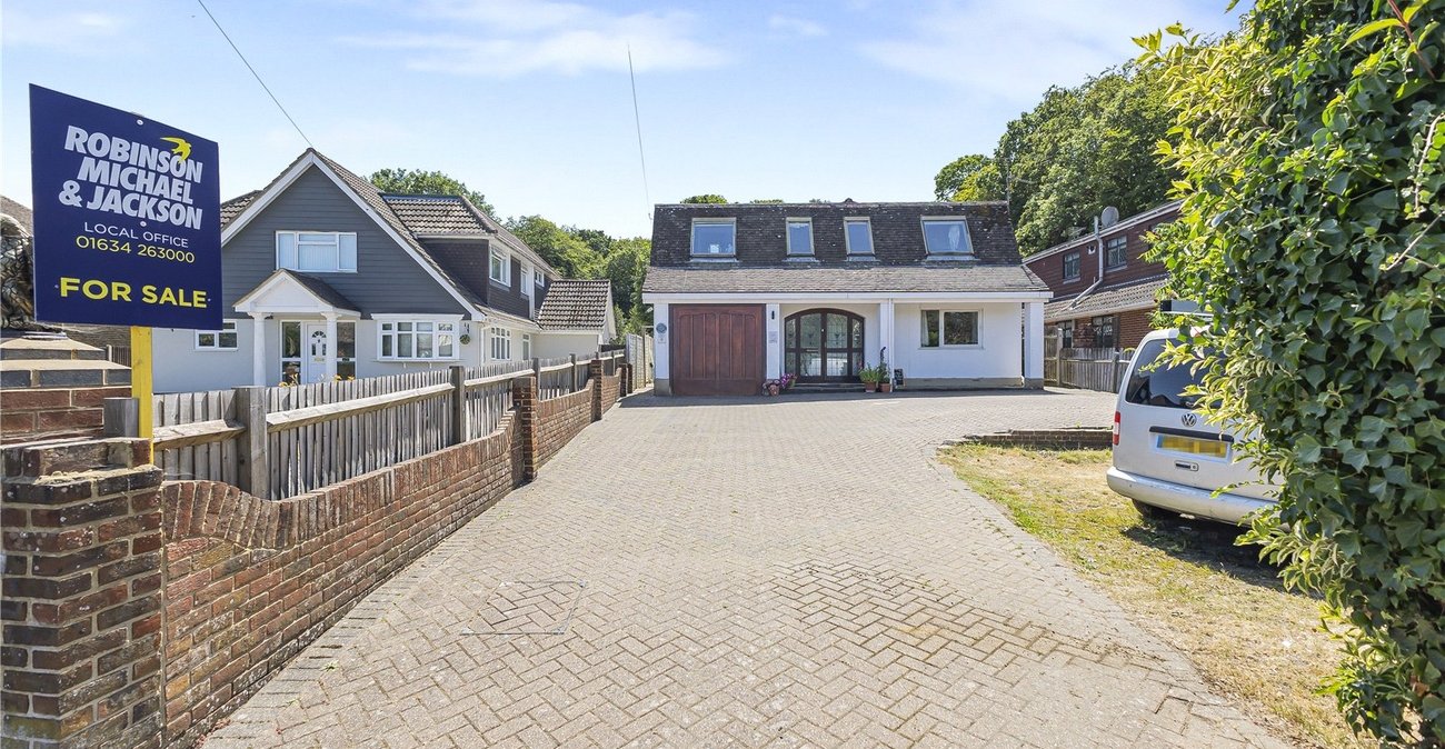 6 bedroom house for sale in Wigmore | Robinson Michael & Jackson