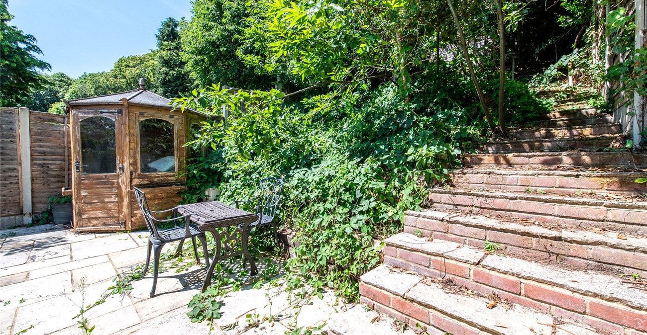 3 bedroom house for sale in Higham | Robinson Michael & Jackson
