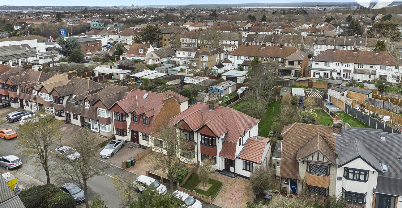 3 bedroom house for sale in Dartford | Robinson Jackson