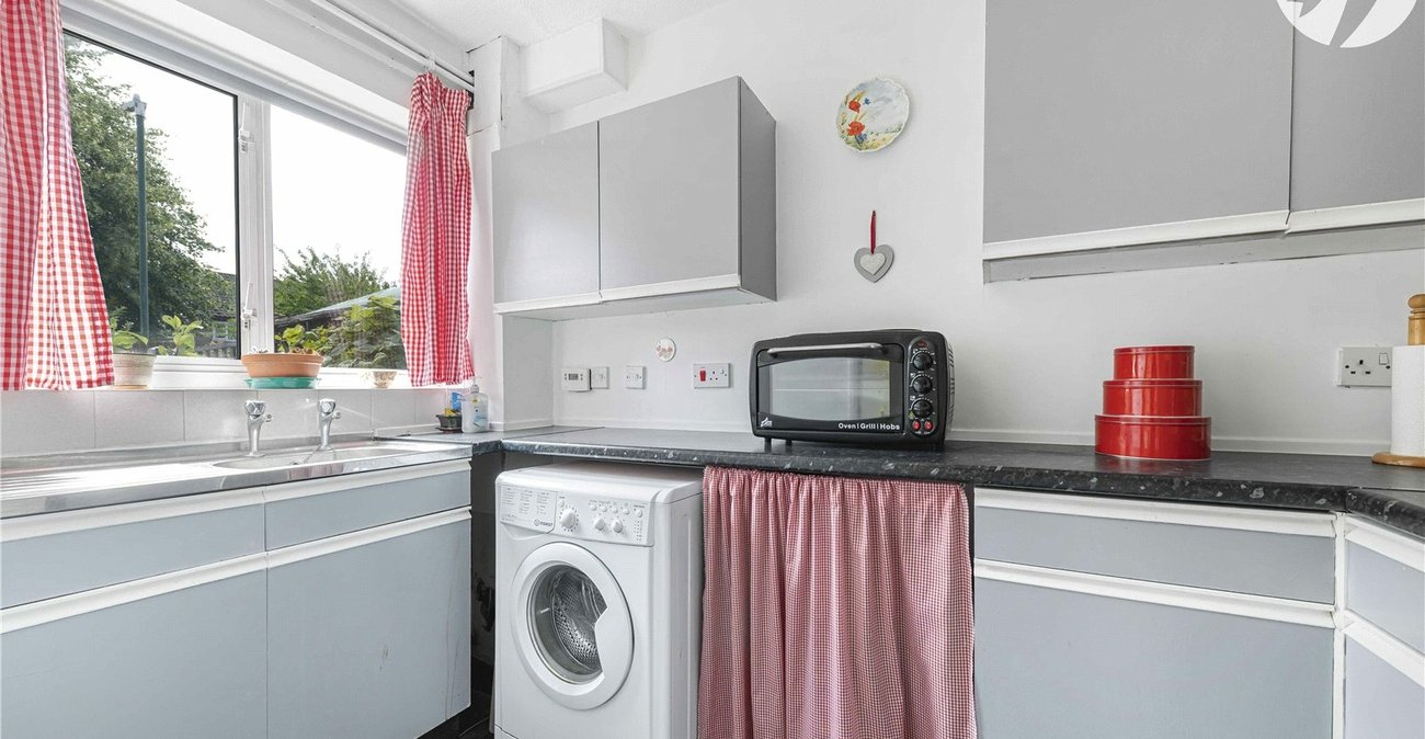 2 bedroom house for sale in Dartford | Robinson Jackson