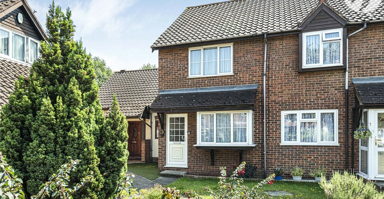 2 bedroom house for sale in Dartford | Robinson Jackson