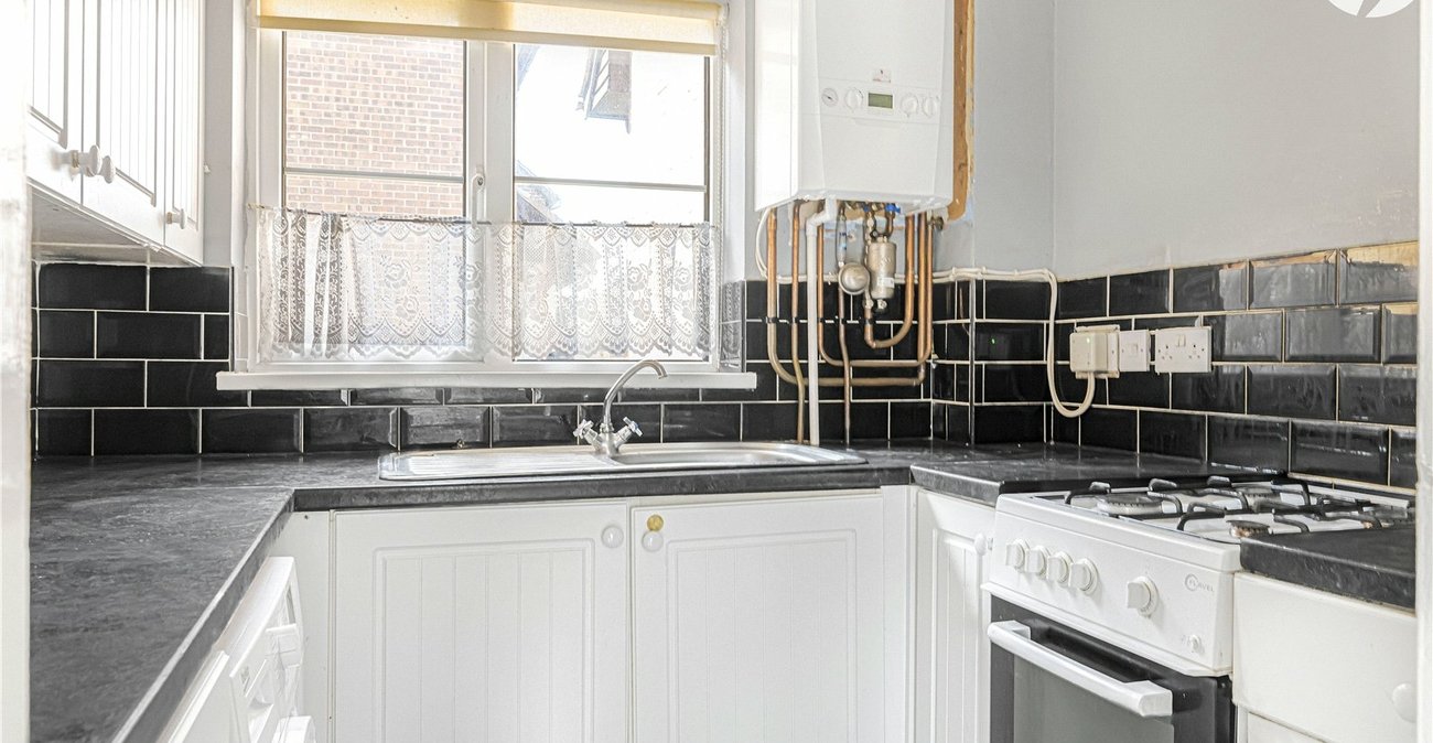 2 bedroom house for sale in Dartford | Robinson Jackson