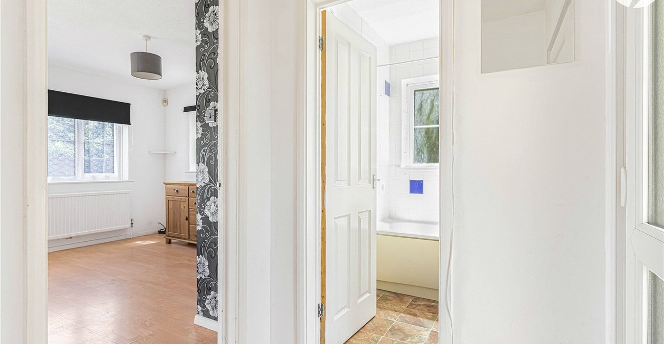 2 bedroom house for sale in Dartford | Robinson Jackson