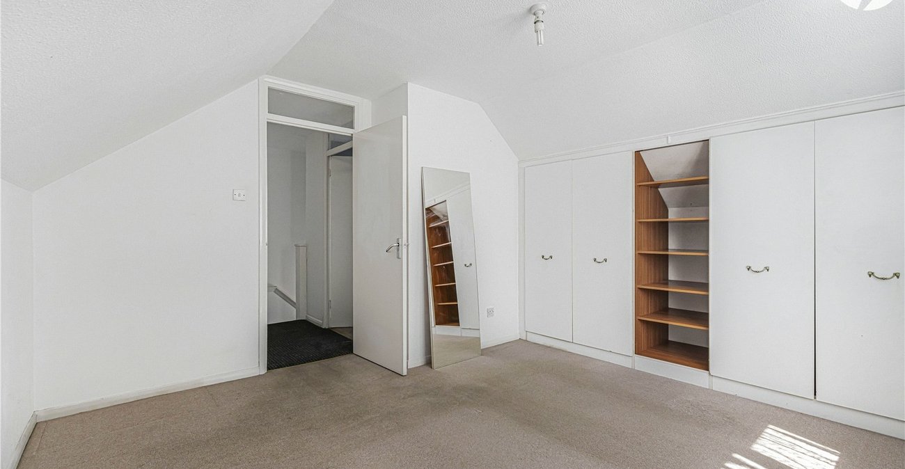 2 bedroom house for sale in Dartford | Robinson Jackson