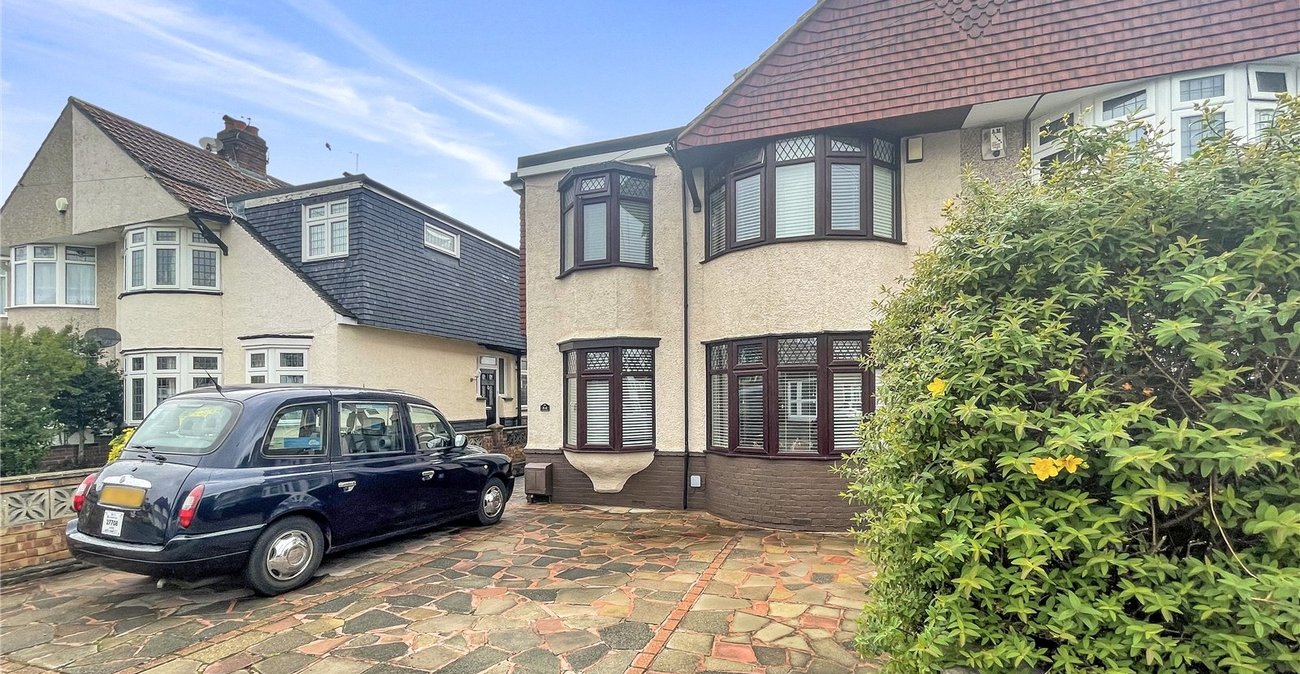 5 bedroom house for sale in South Welling | Robinson Jackson