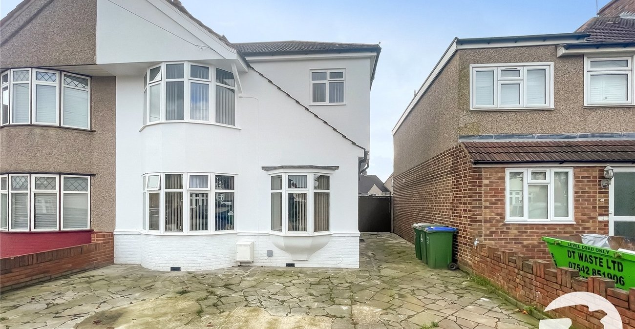 5 bedroom house for sale in Welling | Robinson Jackson
