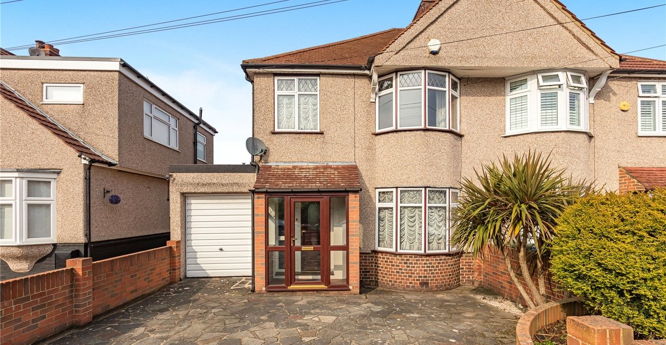 3 bedroom house for sale in Welling | Robinson Jackson