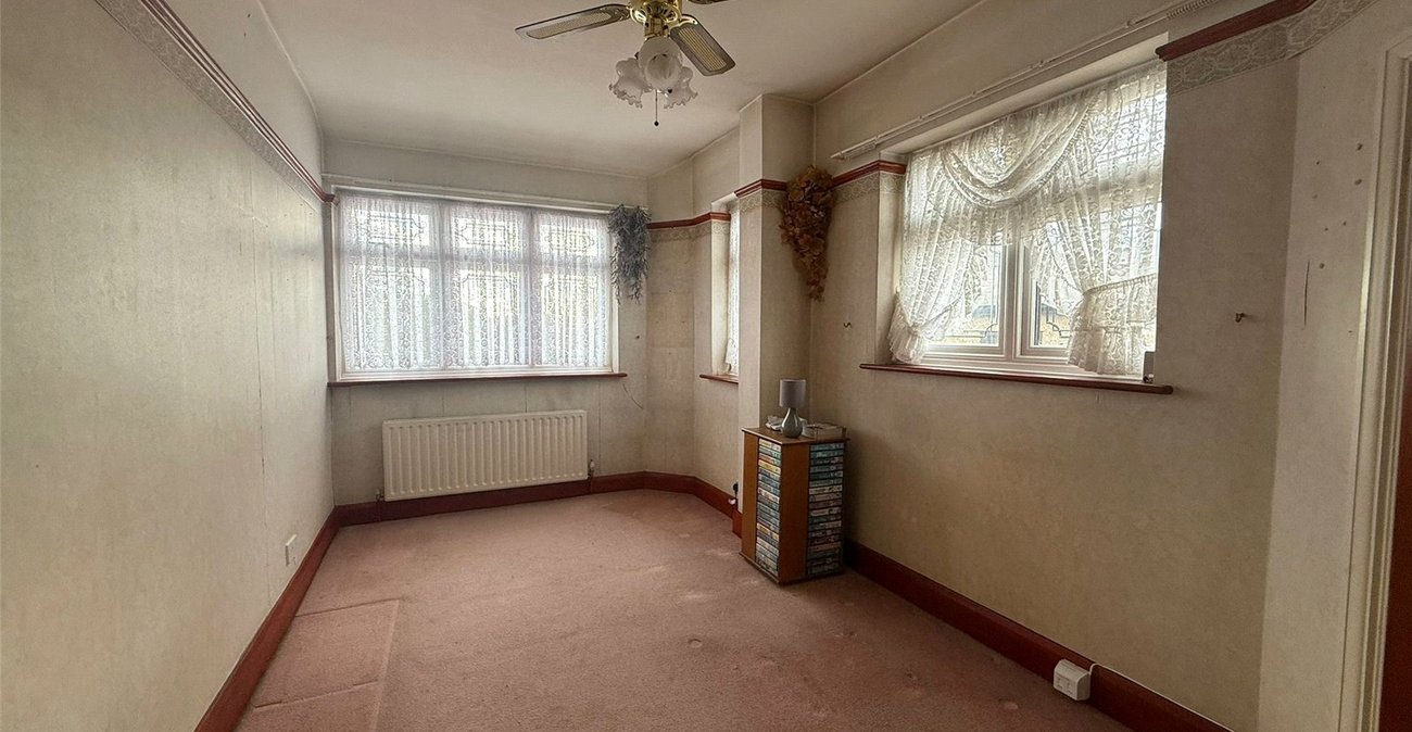 3 bedroom house for sale in Old Watling Street | Robinson Michael & Jackson