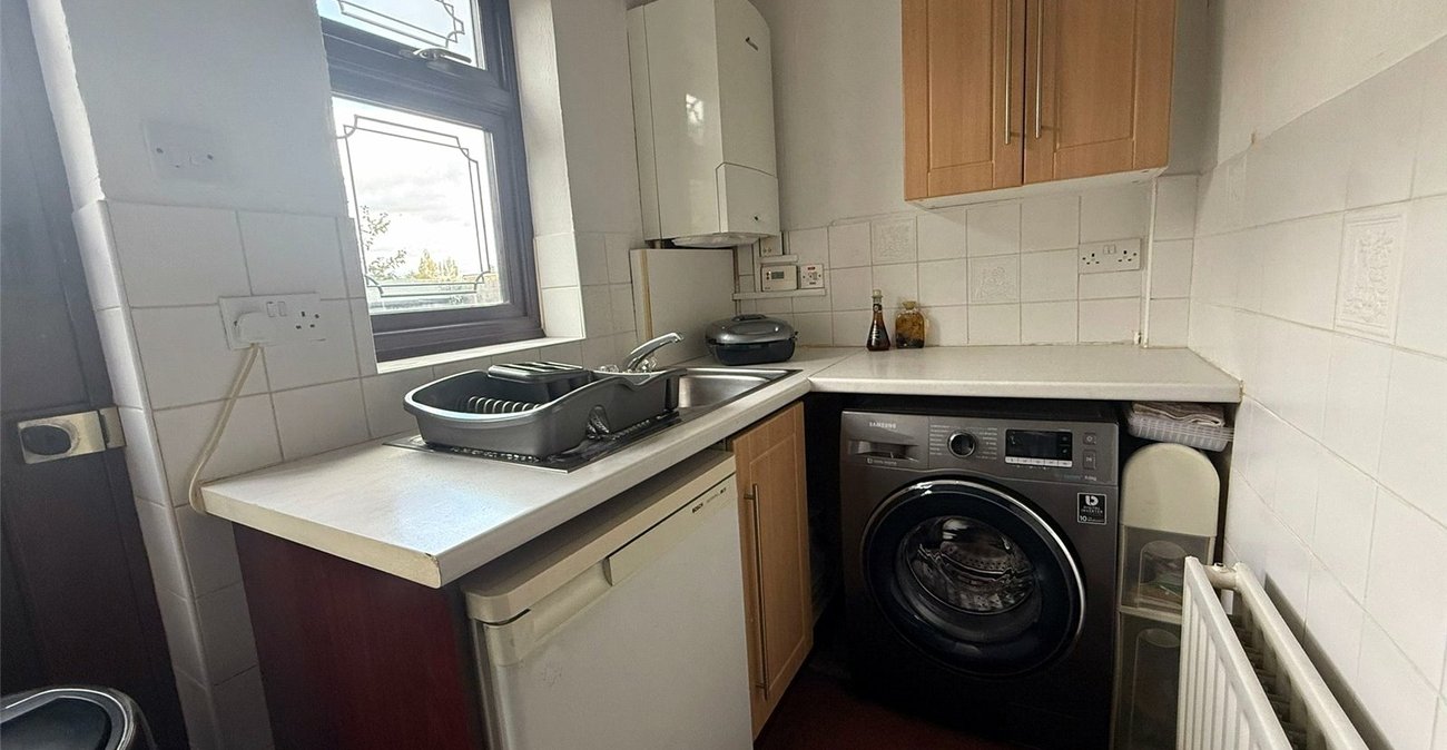 3 bedroom house for sale in Old Watling Street | Robinson Michael & Jackson