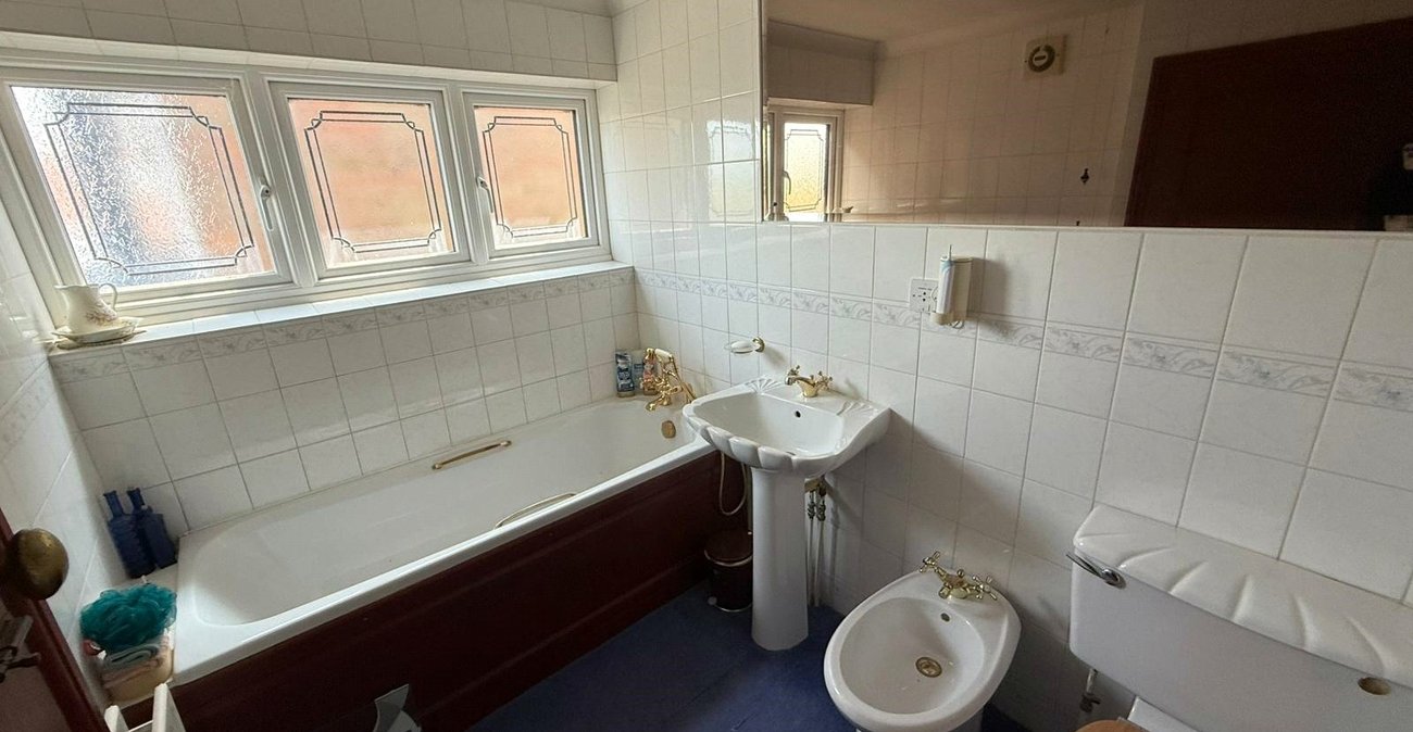 3 bedroom house for sale in Old Watling Street | Robinson Michael & Jackson