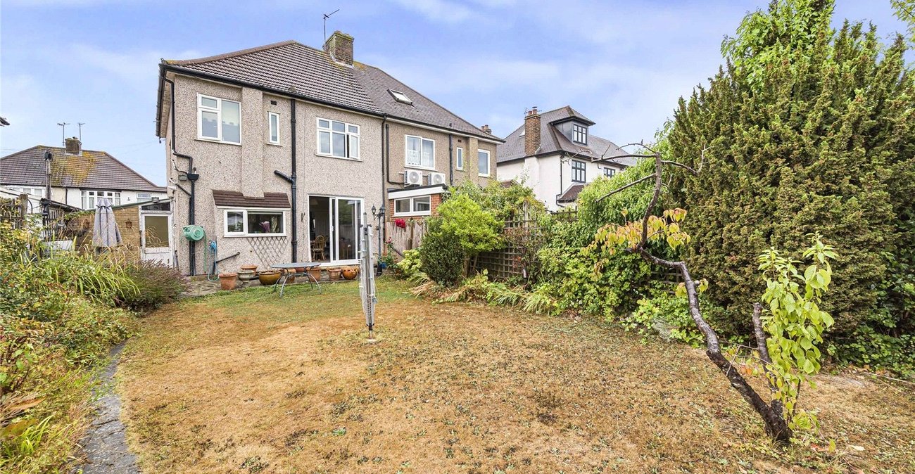 3 bedroom house for sale in Welling | Robinson Jackson