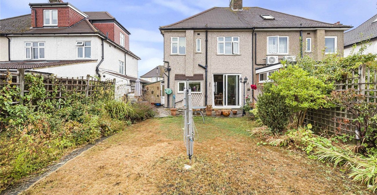 3 bedroom house for sale in Welling | Robinson Jackson