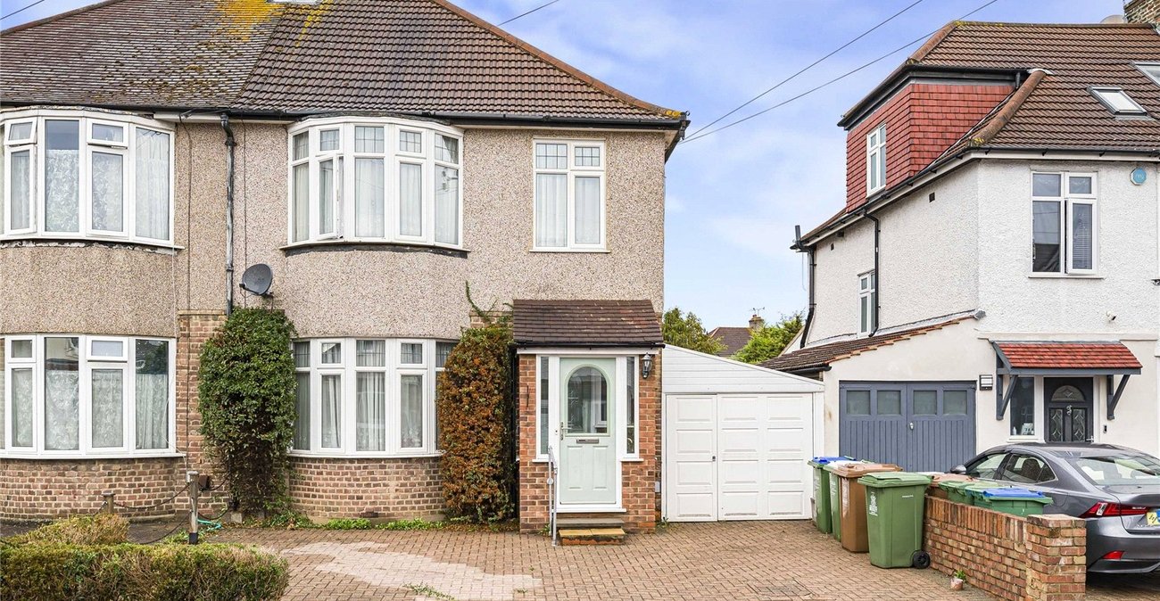 3 bedroom house for sale in Welling | Robinson Jackson