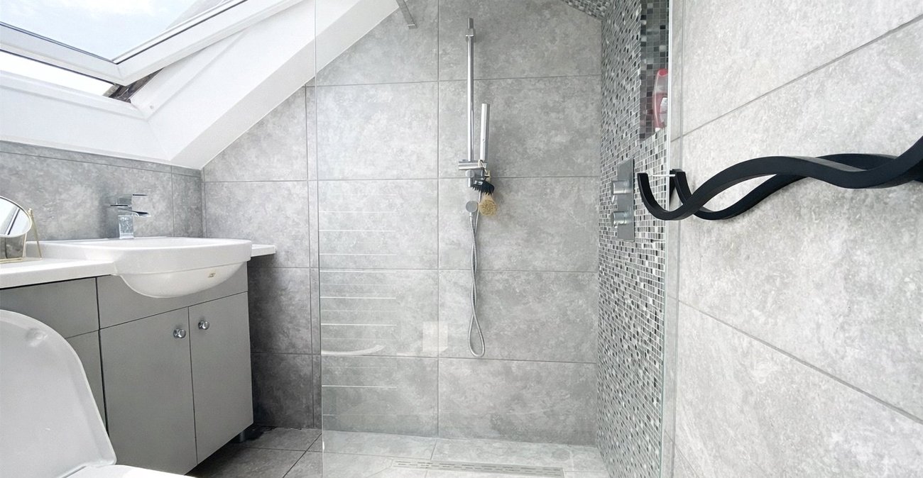 2 bedroom property for sale in Catford | Robinson Jackson