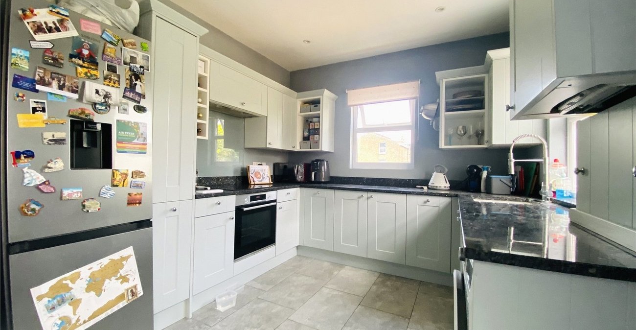 2 bedroom property for sale in Catford | Robinson Jackson