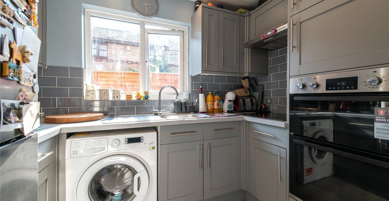 1 bedroom property for sale in Gravesend | Robinson Michael & Jackson