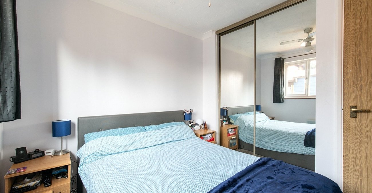 1 bedroom property for sale in Gravesend | Robinson Michael & Jackson