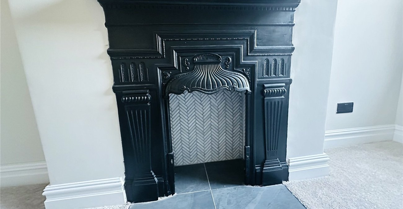 2 bedroom property for sale in London | Robinson Jackson