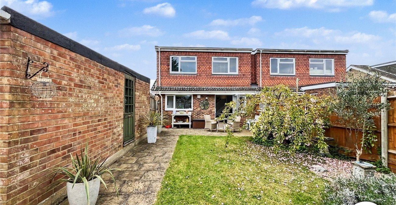 3 bedroom bungalow for sale in Walderslade | Robinson Michael & Jackson