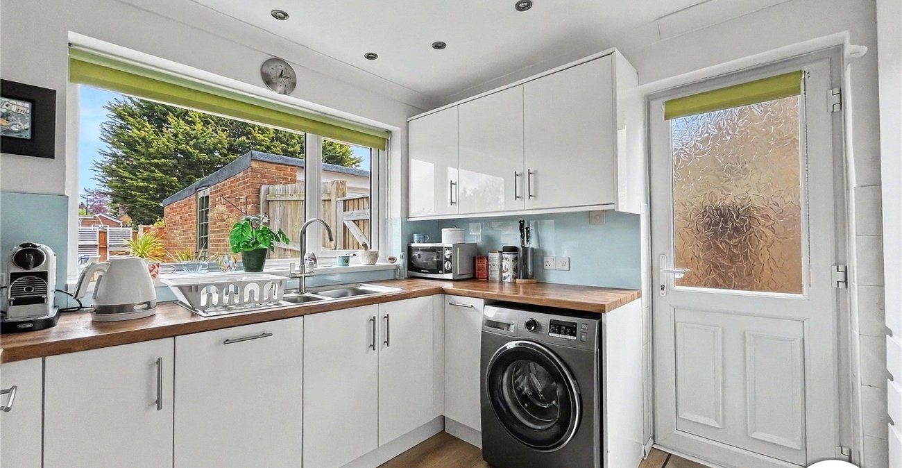 3 bedroom bungalow for sale in Walderslade | Robinson Michael & Jackson