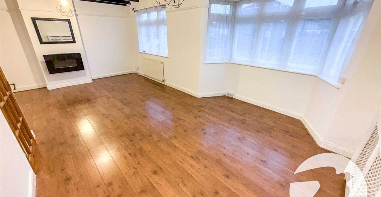 3 bedroom house for sale in Eltham | Robinson Jackson