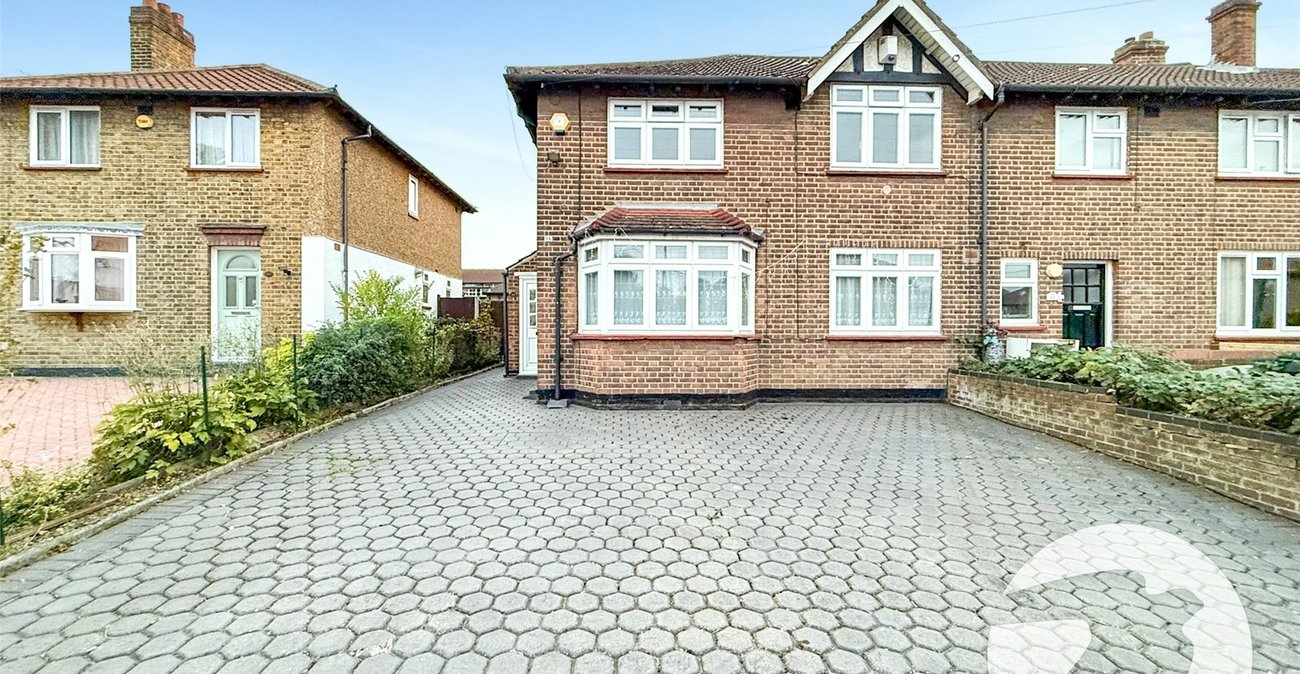 3 bedroom house for sale in Eltham | Robinson Jackson