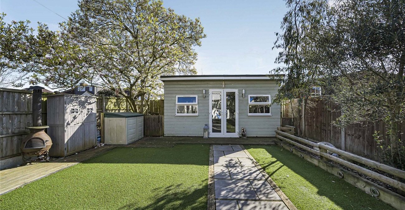 4 bedroom house for sale in Welling | Robinson Jackson