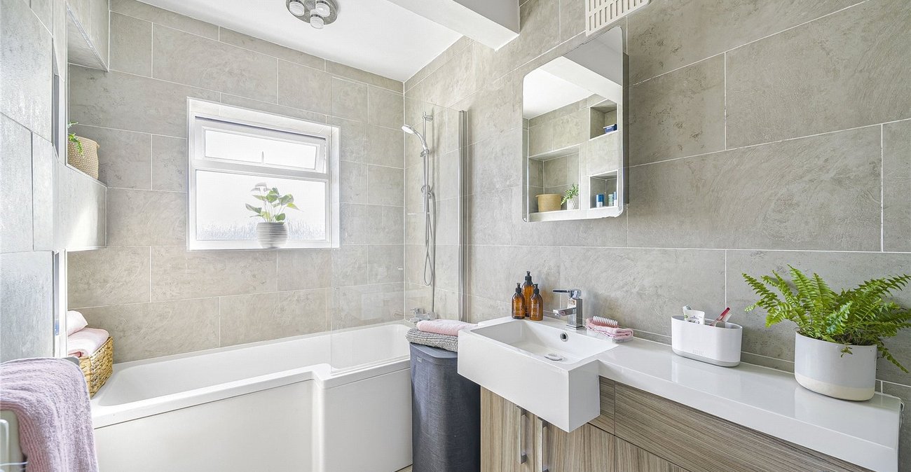 4 bedroom house for sale in Welling | Robinson Jackson