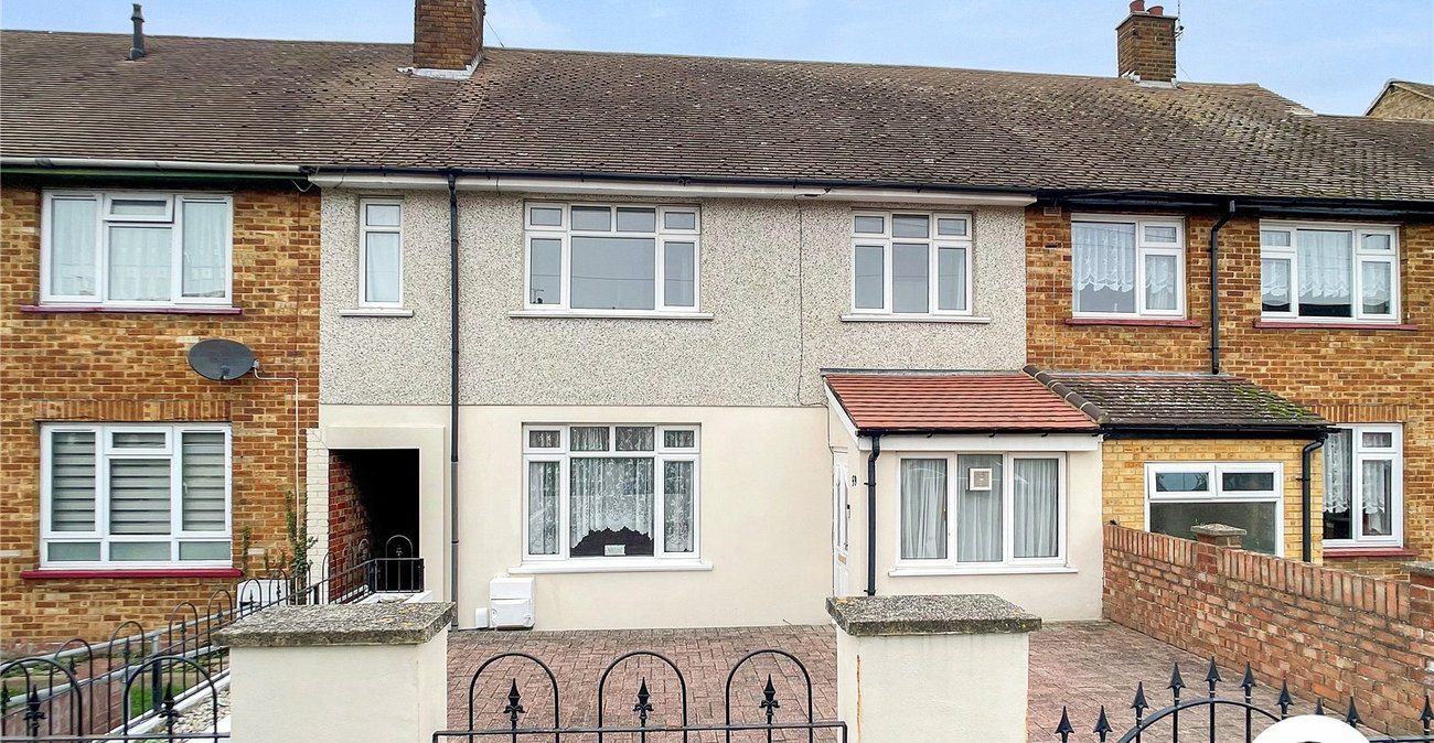 4 bedroom house for sale in Dartford | Robinson Jackson